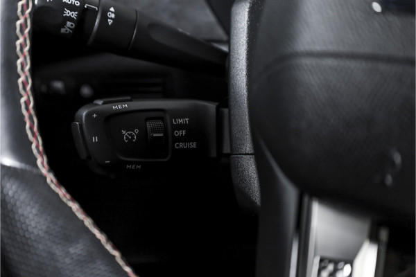 DS DS 3 Crossback 1.2 PureTech 100 PK Performance Line | Dig. Cockpit | Cruise | PDC | Camera | NAV+App. Connect | ECC | LM 17" |