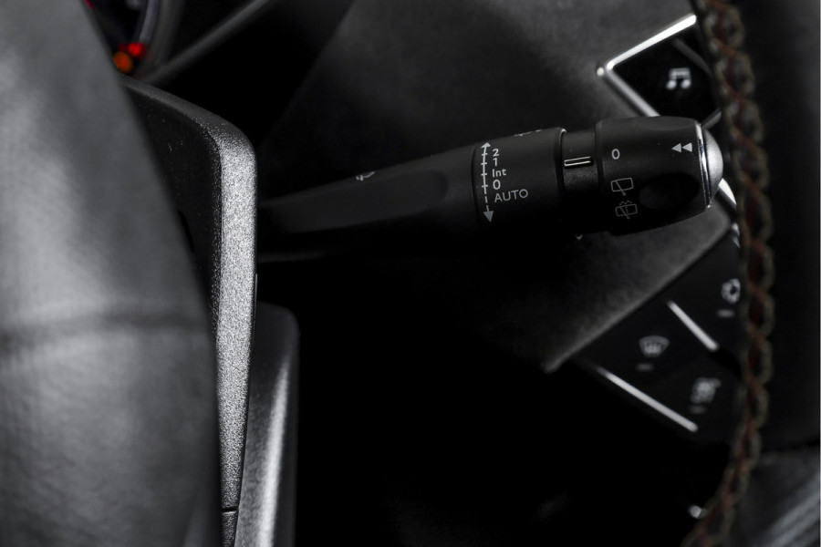 DS DS 3 Crossback 1.2 PureTech 100 PK Performance Line | Dig. Cockpit | Cruise | PDC | Camera | NAV+App. Connect | ECC | LM 17" |