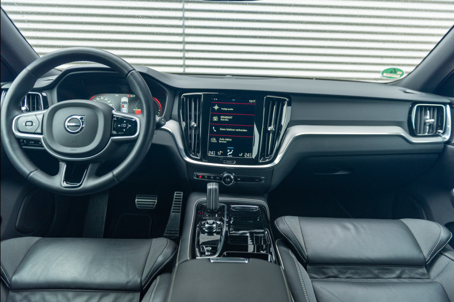Volvo V60 T8 R-Design ACC Leder Stoelverwarming 390pk