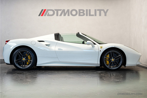 Ferrari 488 3.9 Spider HELE | Daytona Racing Seats | Passenger Display | Nose Lift |