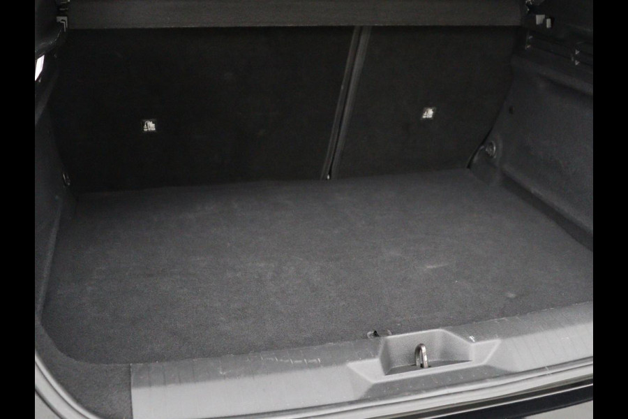 Opel Astra 1.6 Hybrid Business Edition | Stoelverwarming | Adaptive cruise | Navigatie | Camera | Full LED | Stuurverwarming | Carplay | PHEV | Plug In