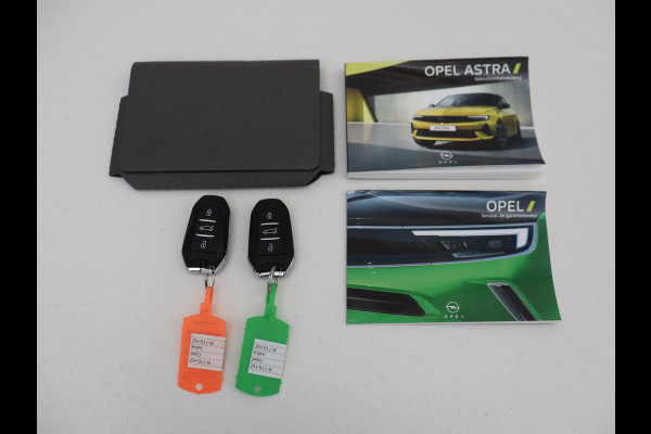 Opel Astra 1.6 Hybrid Business Edition | Stoelverwarming | Adaptive cruise | Navigatie | Camera | Full LED | Stuurverwarming | Carplay | PHEV | Plug In