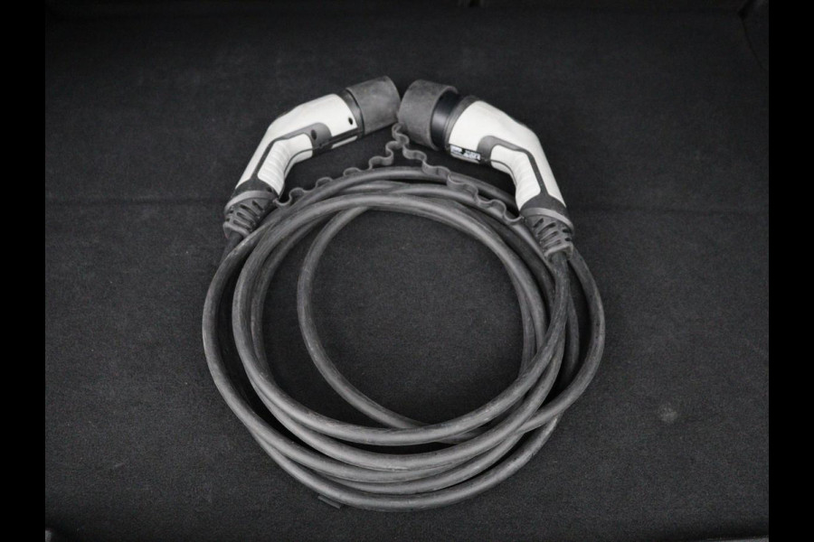 Opel Astra 1.6 Hybrid Business Edition | Stoelverwarming | Adaptive cruise | Navigatie | Camera | Full LED | Stuurverwarming | Carplay | PHEV | Plug In