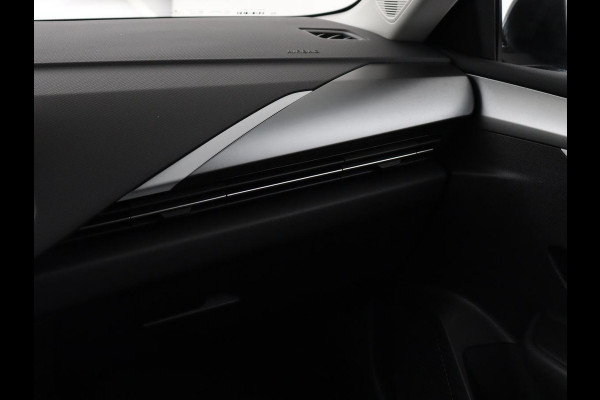 Opel Astra 1.6 Hybrid Business Edition | Stoelverwarming | Adaptive cruise | Navigatie | Camera | Full LED | Stuurverwarming | Carplay | PHEV | Plug In