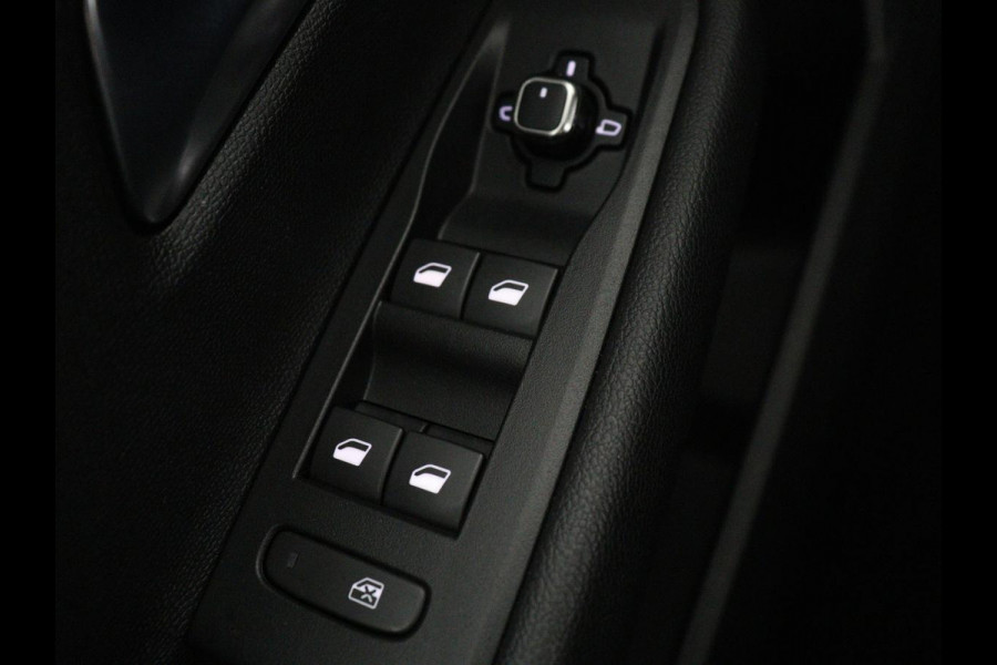 Opel Astra 1.6 Hybrid Business Edition | Stoelverwarming | Adaptive cruise | Navigatie | Camera | Full LED | Stuurverwarming | Carplay | PHEV | Plug In