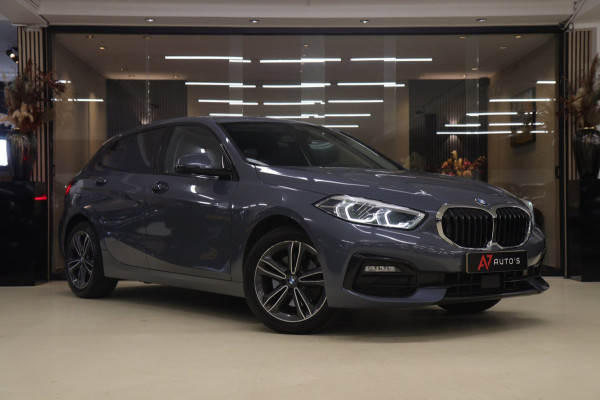 BMW 1-serie 118i Executive Edition NAP/CARPLAY/CAM/LANEASSIST/NAVI/VOL