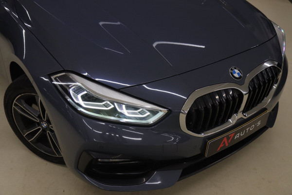 BMW 1-serie 118i Executive Edition NAP/CARPLAY/CAM/LANEASSIST/NAVI/VOL