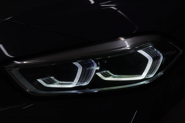 BMW 1-serie 118i Executive Edition NAP/CARPLAY/CAM/LANEASSIST/NAVI/VOL