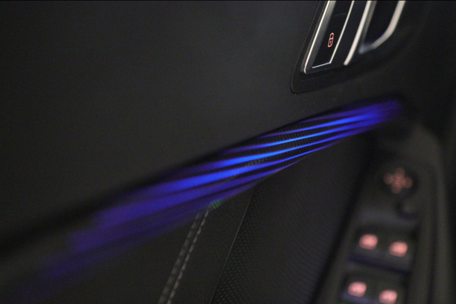 BMW 1-serie 118i Executive Edition NAP/CARPLAY/CAM/LANEASSIST/NAVI/VOL