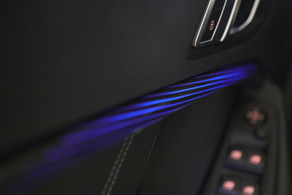 BMW 1-serie 118i Executive Edition NAP/CARPLAY/CAM/LANEASSIST/NAVI/VOL