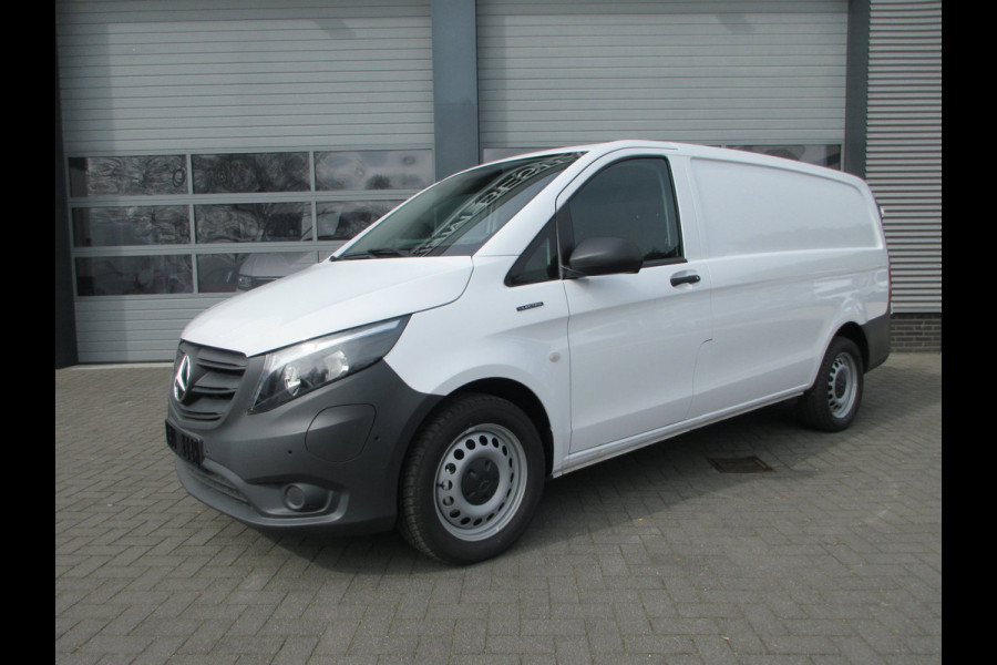 Mercedes-Benz Vito E vito 112 L2 66 kWh snelladen SoH 97,5 % camera 3-zits