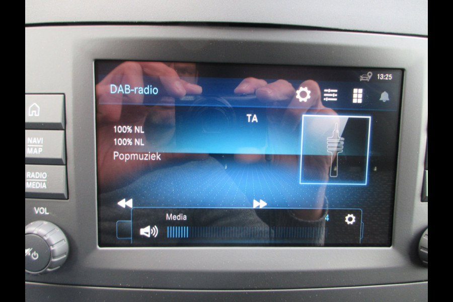 Mercedes-Benz Vito E vito 112 L2 66 kWh snelladen SoH 97,5 % camera 3-zits