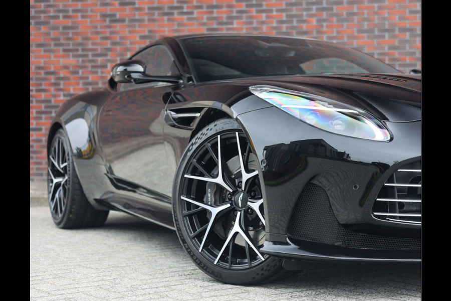 Aston Martin DB12 4.0 V8