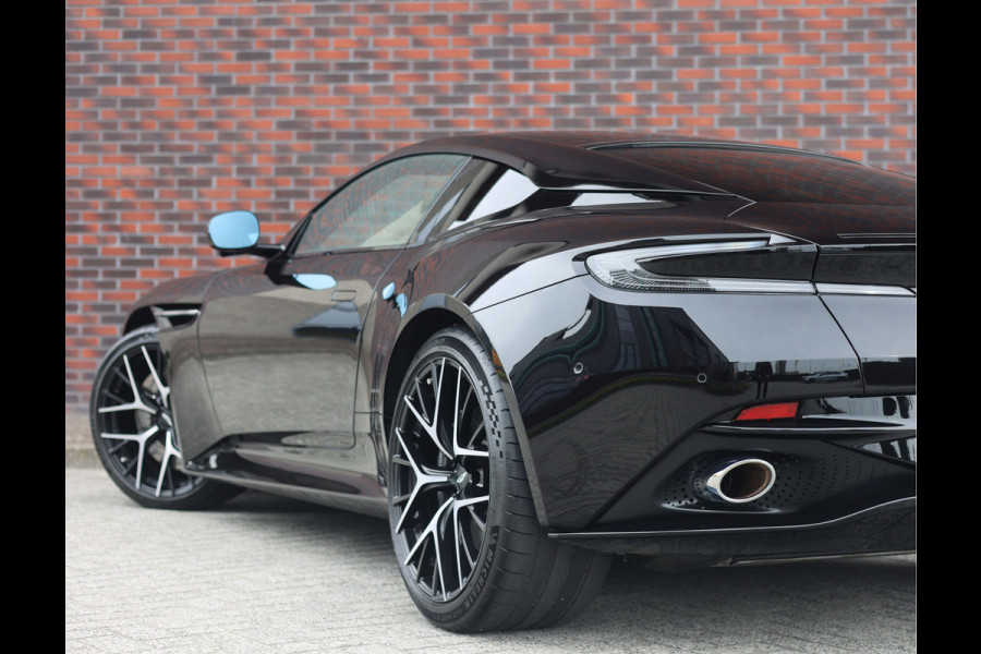 Aston Martin DB12 4.0 V8