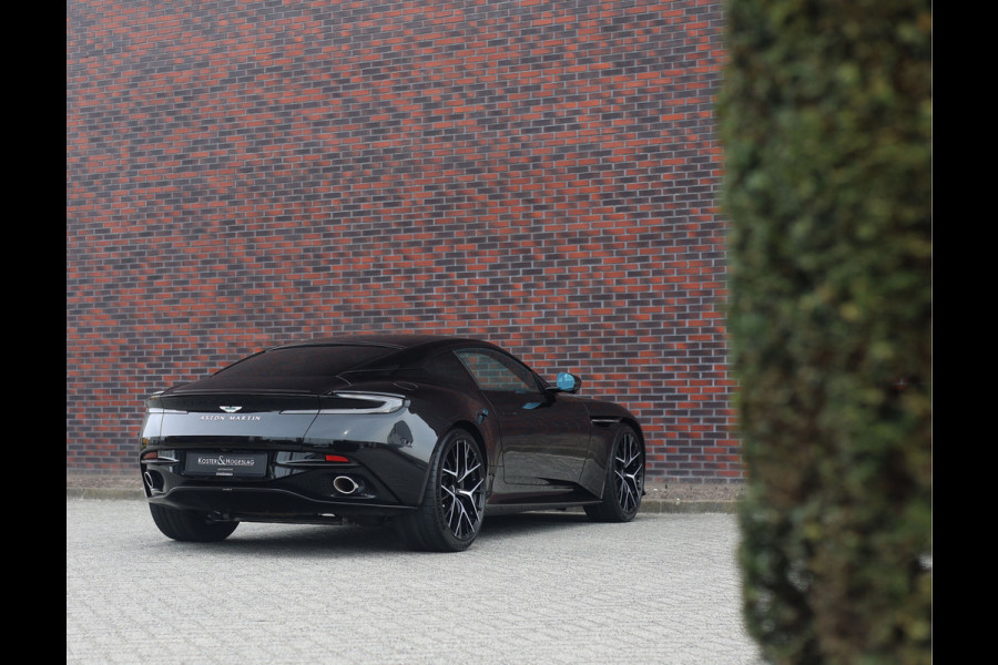 Aston Martin DB12 4.0 V8