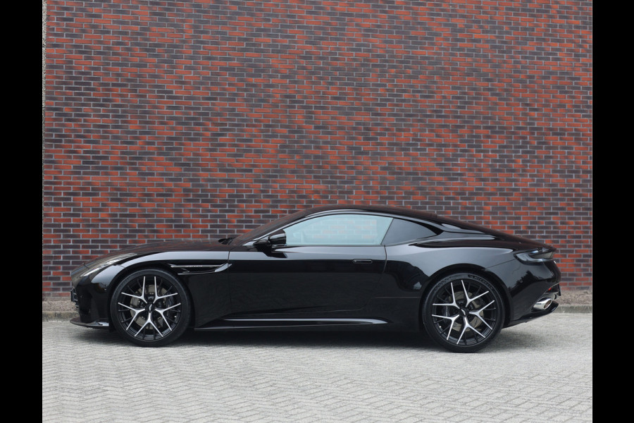 Aston Martin DB12 4.0 V8