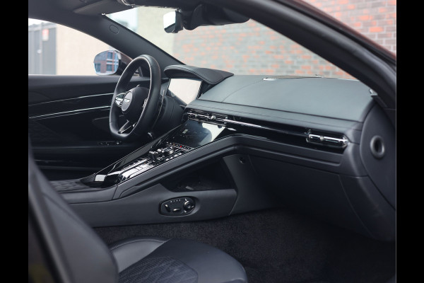 Aston Martin DB12 4.0 V8