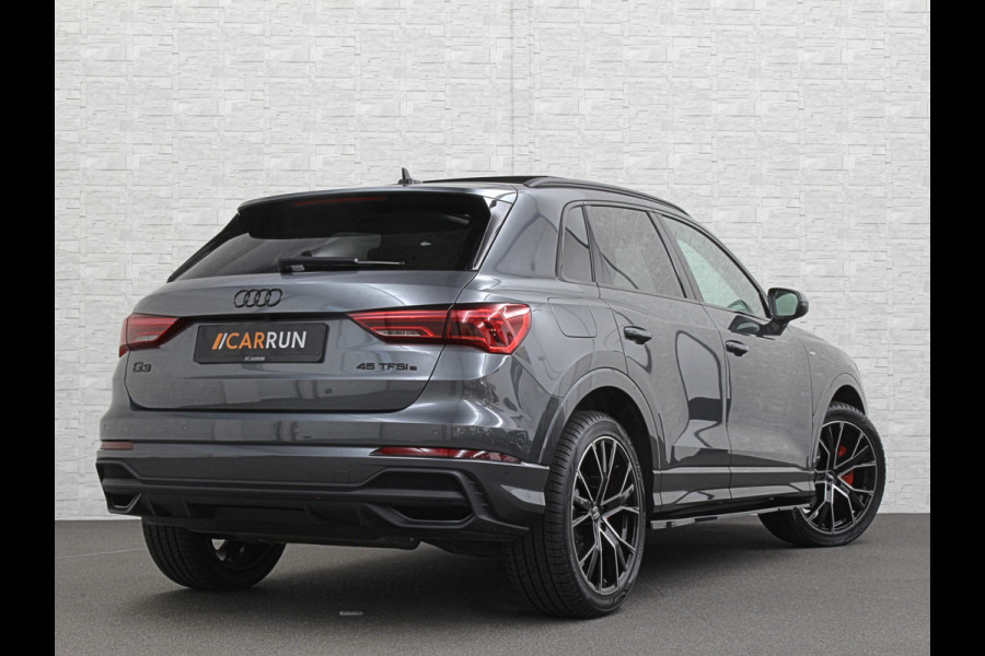 Audi Q3 45e 245pk S-Line | RS-Leder | Panorama | LED-Matrix | Camera | Virtual Cockpit | Carplay | Cruise Contol | 12-2022 | 28dkm | Side Assist | Elektr. A-Klep | Keyless-Entry | Stoelverwarming | Climate Control | Dodehoek |Rijklaarprijs incl. Bovag garantie.