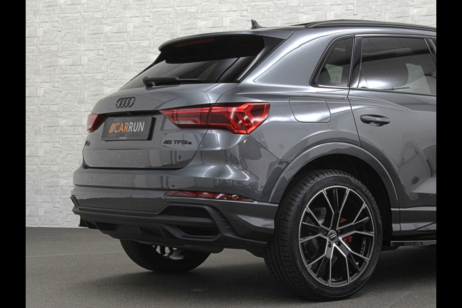 Audi Q3 45e 245pk S-Line | RS-Leder | Panorama | LED-Matrix | Camera | Virtual Cockpit | Carplay | Cruise Contol | 12-2022 | 28dkm | Side Assist | Elektr. A-Klep | Keyless-Entry | Stoelverwarming | Climate Control | Dodehoek |Rijklaarprijs incl. Bovag garantie.