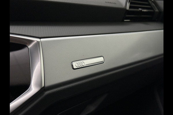 Audi Q3 45e 245pk S-Line | RS-Leder | Panorama | LED-Matrix | Camera | Virtual Cockpit | Carplay | Cruise Contol | 12-2022 | 28dkm | Side Assist | Elektr. A-Klep | Keyless-Entry | Stoelverwarming | Climate Control | Dodehoek |Rijklaarprijs incl. Bovag garantie.