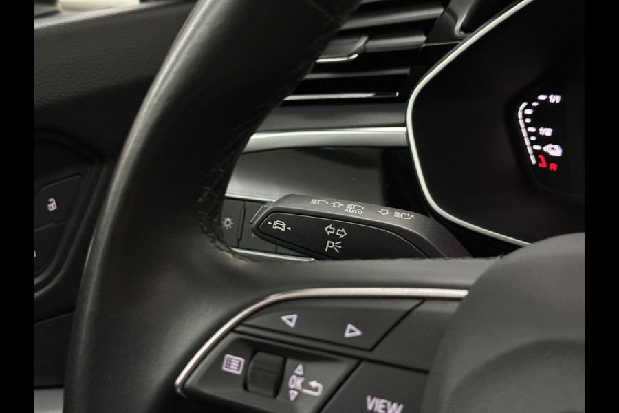 Audi Q3 45e 245pk S-Line | RS-Leder | Panorama | LED-Matrix | Camera | Virtual Cockpit | Carplay | Cruise Contol | 12-2022 | 28dkm | Side Assist | Elektr. A-Klep | Keyless-Entry | Stoelverwarming | Climate Control | Dodehoek |Rijklaarprijs incl. Bovag garantie.