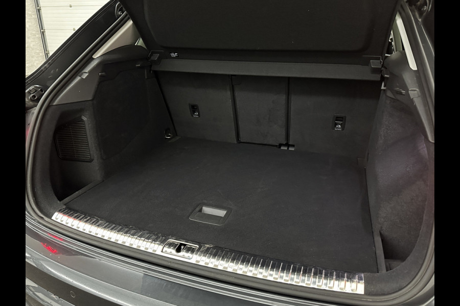 Audi Q3 45e 245pk S-Line | RS-Leder | Panorama | LED-Matrix | Camera | Virtual Cockpit | Carplay | Cruise Contol | 12-2022 | 28dkm | Side Assist | Elektr. A-Klep | Keyless-Entry | Stoelverwarming | Climate Control | Dodehoek |Rijklaarprijs incl. Bovag garantie.