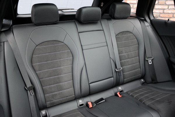 Mercedes-Benz C-Klasse Estate 300 e Business Solution AMG | Luchtvering | Panoramadak | Burmester | Memory | Camera | Spoorpakket | Dodehoekassistent | Multibeam LED | Sfeerverlichting |