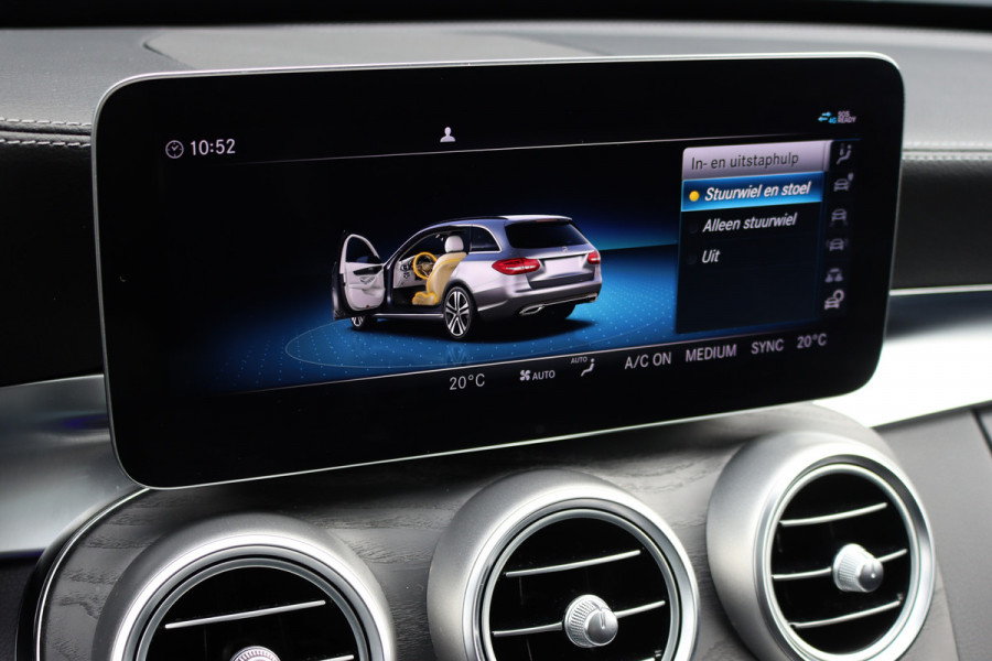 Mercedes-Benz C-Klasse Estate 300 e Business Solution AMG | Luchtvering | Panoramadak | Burmester | Memory | Camera | Spoorpakket | Dodehoekassistent | Multibeam LED | Sfeerverlichting |