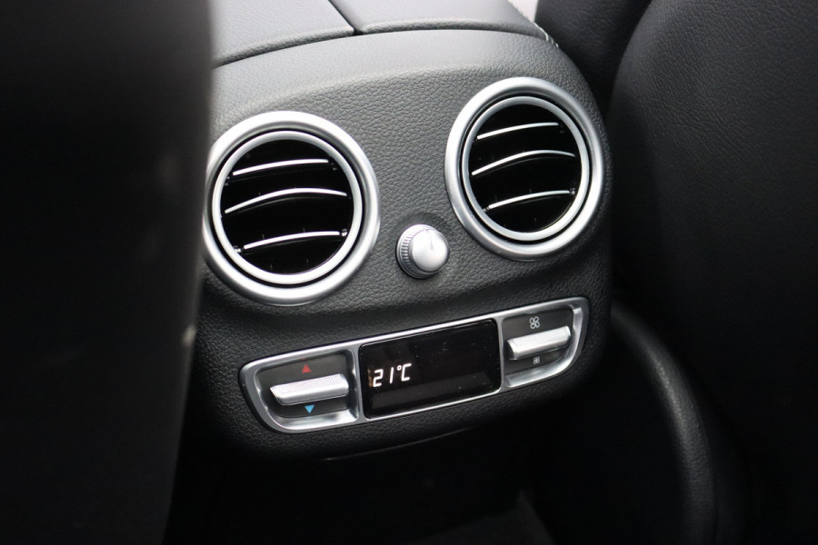 Mercedes-Benz C-Klasse Estate 300 e Business Solution AMG | Luchtvering | Panoramadak | Burmester | Memory | Camera | Spoorpakket | Dodehoekassistent | Multibeam LED | Sfeerverlichting |