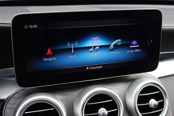 Mercedes-Benz C-Klasse Estate 300 e Business Solution AMG | Luchtvering | Panoramadak | Burmester | Memory | Camera | Spoorpakket | Dodehoekassistent | Multibeam LED | Sfeerverlichting |