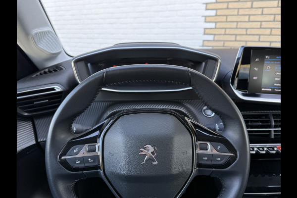 Peugeot 208 1.2 PureTech Blue Lease Allure | Trekhaak | CarPlay | Camera | 16 inch