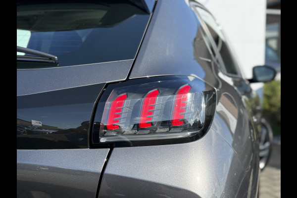 Peugeot 208 1.2 PureTech Blue Lease Allure | Trekhaak | CarPlay | Camera | 16 inch