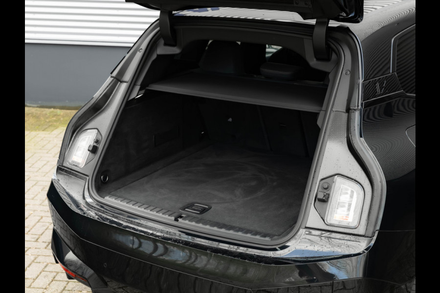 BMW iX xDrive50 - Luchtvering - Active Steering - Pano - Trekhaak