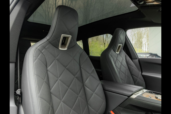 BMW iX xDrive50 - Luchtvering - Active Steering - Pano - Trekhaak