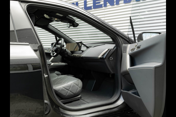 BMW iX xDrive50 - Luchtvering - Active Steering - Pano - Trekhaak