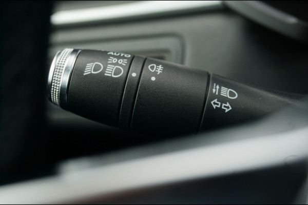 Renault Captur 130PK Intens NAVI | AUTOMAAT | TREKHAAK | STOELVERWARMING