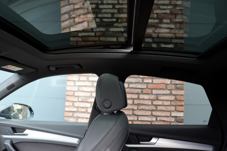 Audi Q5 Sportback 55 TFSI e S Quattro S Line | Luchtvering | Panoramadak | ACC | Bang & Olufsen | Camera | Verwarmd Stuurwiel | Zwart Optiek | Virtual Cockpit |
