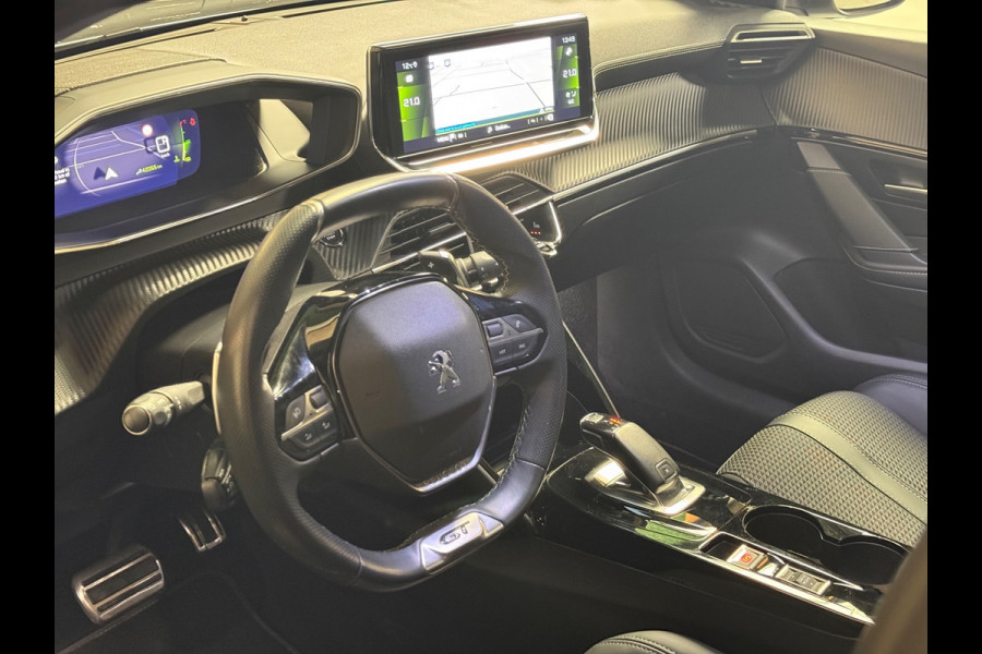 Peugeot 208 1.2 PureTech GT Pack| Carplay | Stoelverwarming | Trekhaak | GT Line