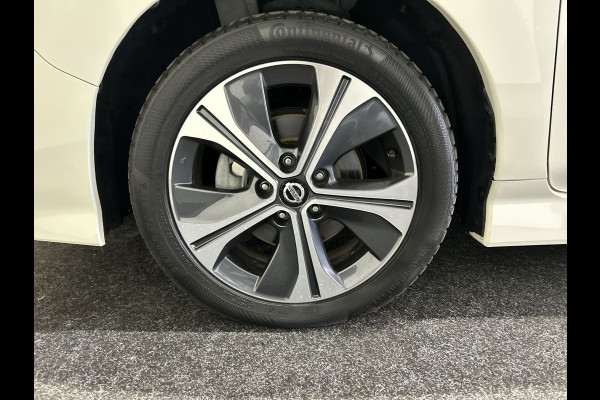 Nissan Leaf Tekna 40 kWh | Bose speakers | half leder interieur Soh (batterijcheck) Waarde 87,1 %
