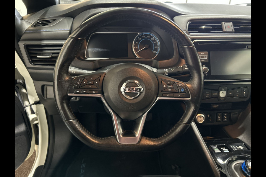 Nissan Leaf Tekna 40 kWh | Bose speakers | half leder interieur Soh (batterijcheck) Waarde 87,1 %