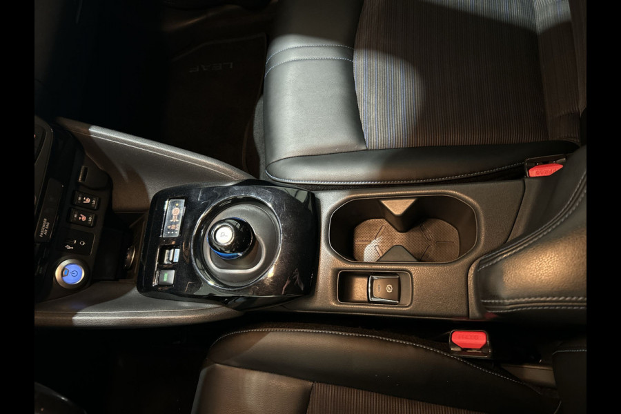 Nissan Leaf Tekna 40 kWh | Bose speakers | half leder interieur Soh (batterijcheck) Waarde 87,1 %
