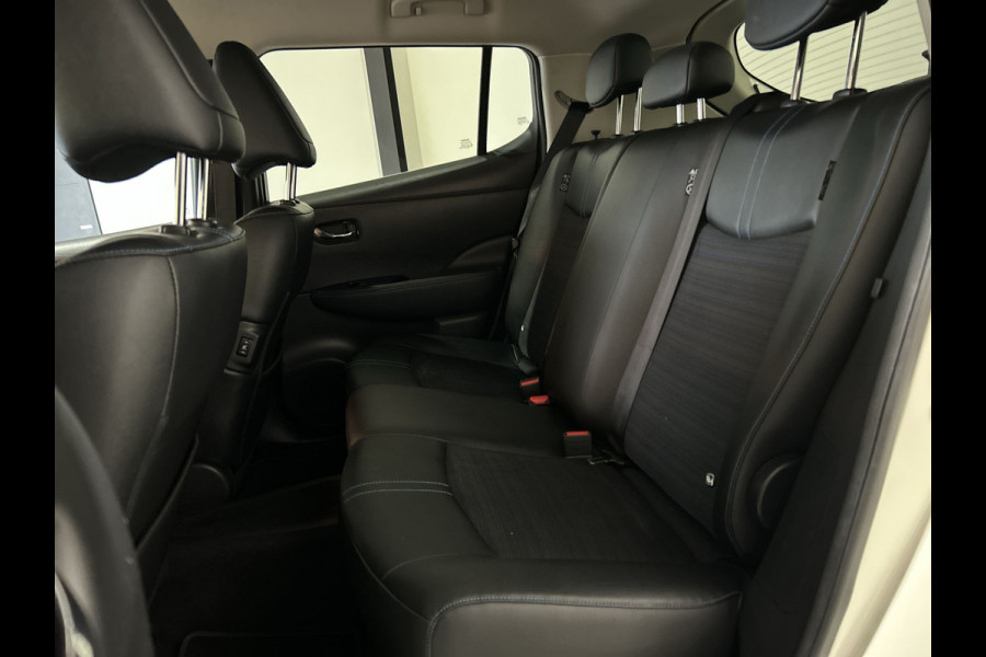 Nissan Leaf Tekna 40 kWh | Bose speakers | half leder interieur Soh (batterijcheck) Waarde 87,1 %