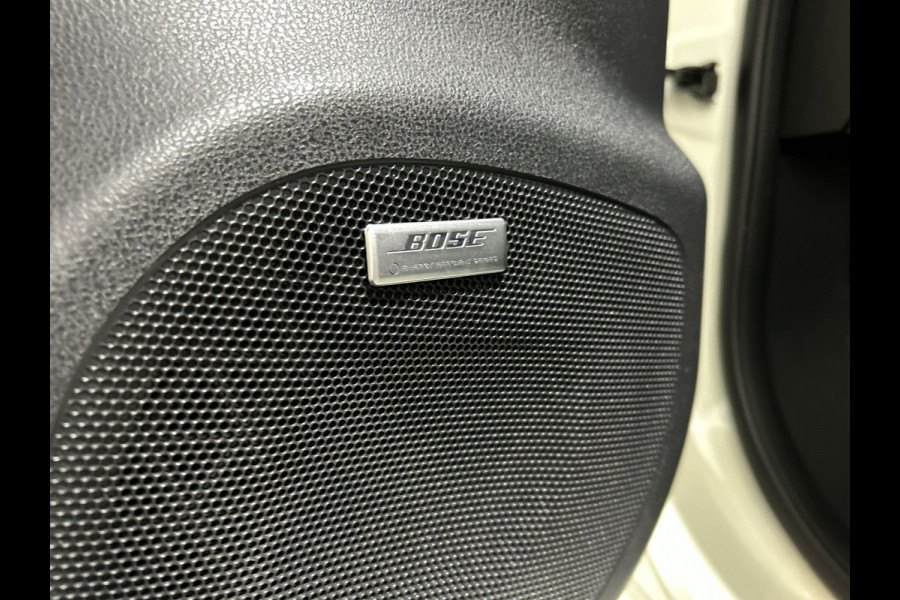 Nissan Leaf Tekna 40 kWh | Bose speakers | half leder interieur Soh (batterijcheck) Waarde 87,1 %