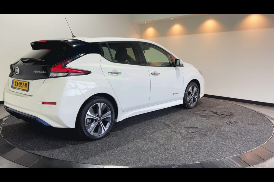 Nissan Leaf Tekna 40 kWh | Bose speakers | half leder interieur Soh (batterijcheck) Waarde 87,1 %