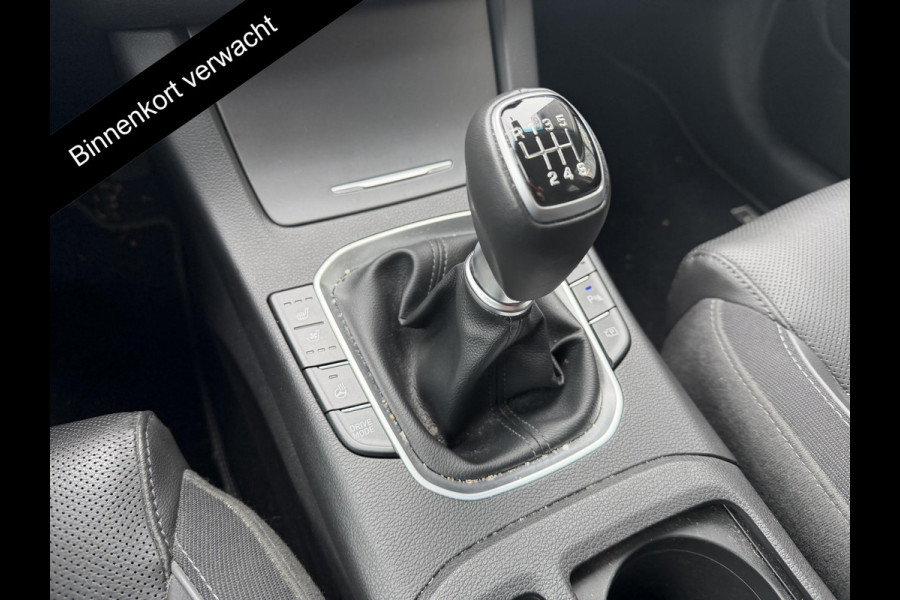 Hyundai i30 Wagon 1.5 T-GDi MHEV Premium | Stuur-/Stoelverwarming | Navigatie | Parkeersensoren voor & Achter |