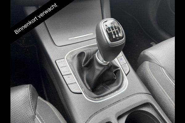 Hyundai i30 Wagon 1.5 T-GDi MHEV Premium | Stuur-/Stoelverwarming | Navigatie | Parkeersensoren voor & Achter |