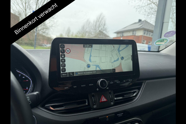 Hyundai i30 Wagon 1.5 T-GDi MHEV Premium | Stuur-/Stoelverwarming | Navigatie | Parkeersensoren voor & Achter |