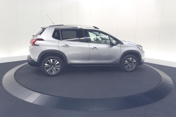 Peugeot 2008 PureTech 110 Allure | Panoramadak | Apple Carplay | Navigatie | Parkeersensoren