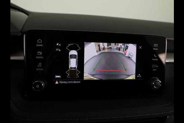 Škoda Fabia 1.0 TSI Business Edition 95pk | Verlengde garantie | Climatronic | Navigatie via App | Verwarmbare voorstoelen | Parkeersensoren voor en achter