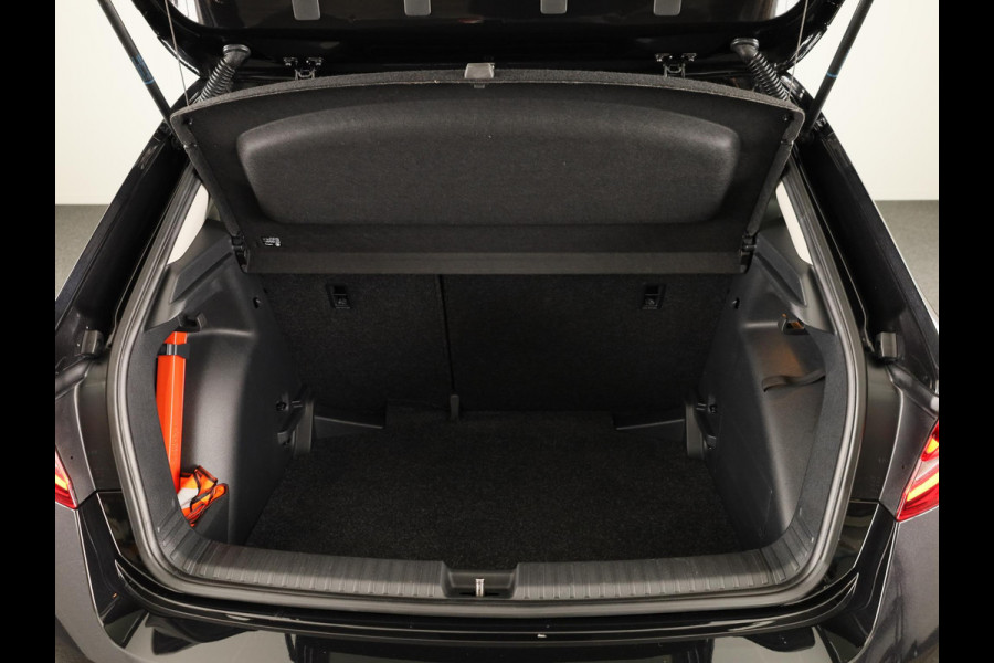 Škoda Fabia 1.0 TSI Business Edition 95pk | Verlengde garantie | Climatronic | Navigatie via App | Verwarmbare voorstoelen | Parkeersensoren voor en achter